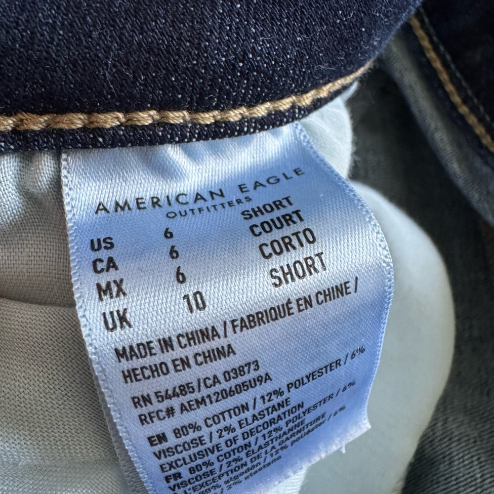 American Eagle Outfitters woman Blue Jeans